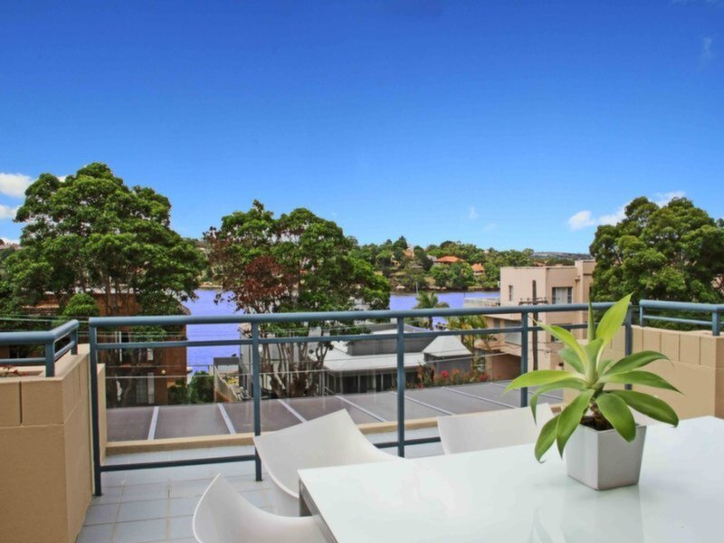 4/57 Walton Crescent, Abbotsford Sold by Cassidy Real Estate - image 1