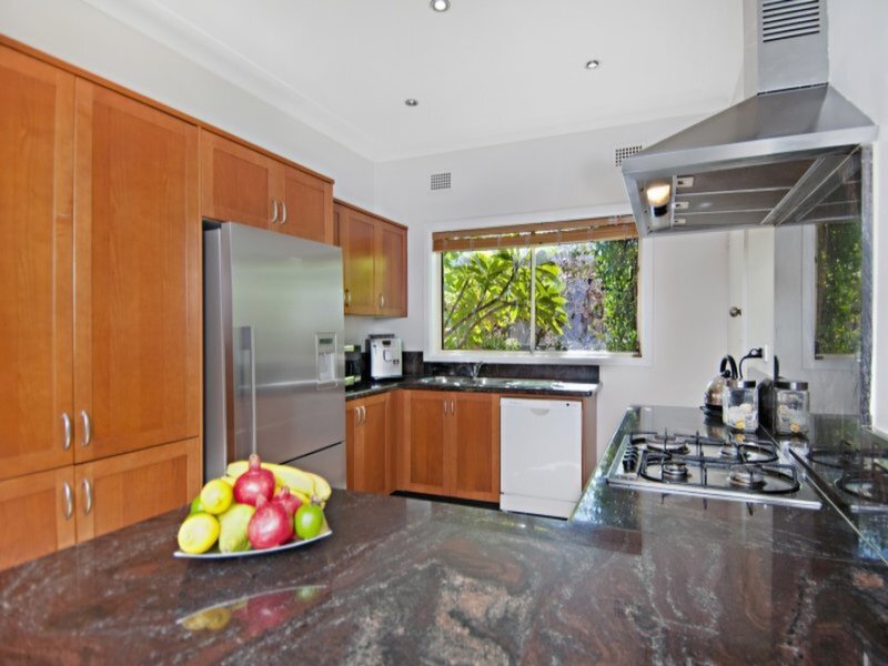 63 Waterview Street, Putney Sold by Cassidy Real Estate - image 1